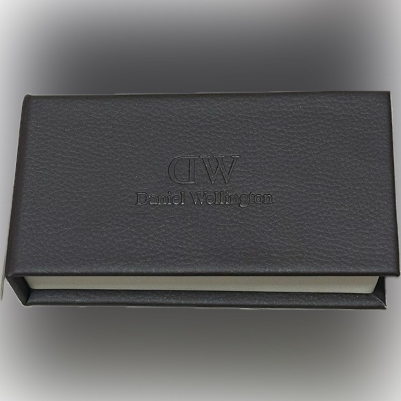 Daniel Wellington Classic Oxford Watch 36mm | Unisex - Picture 10 of 10